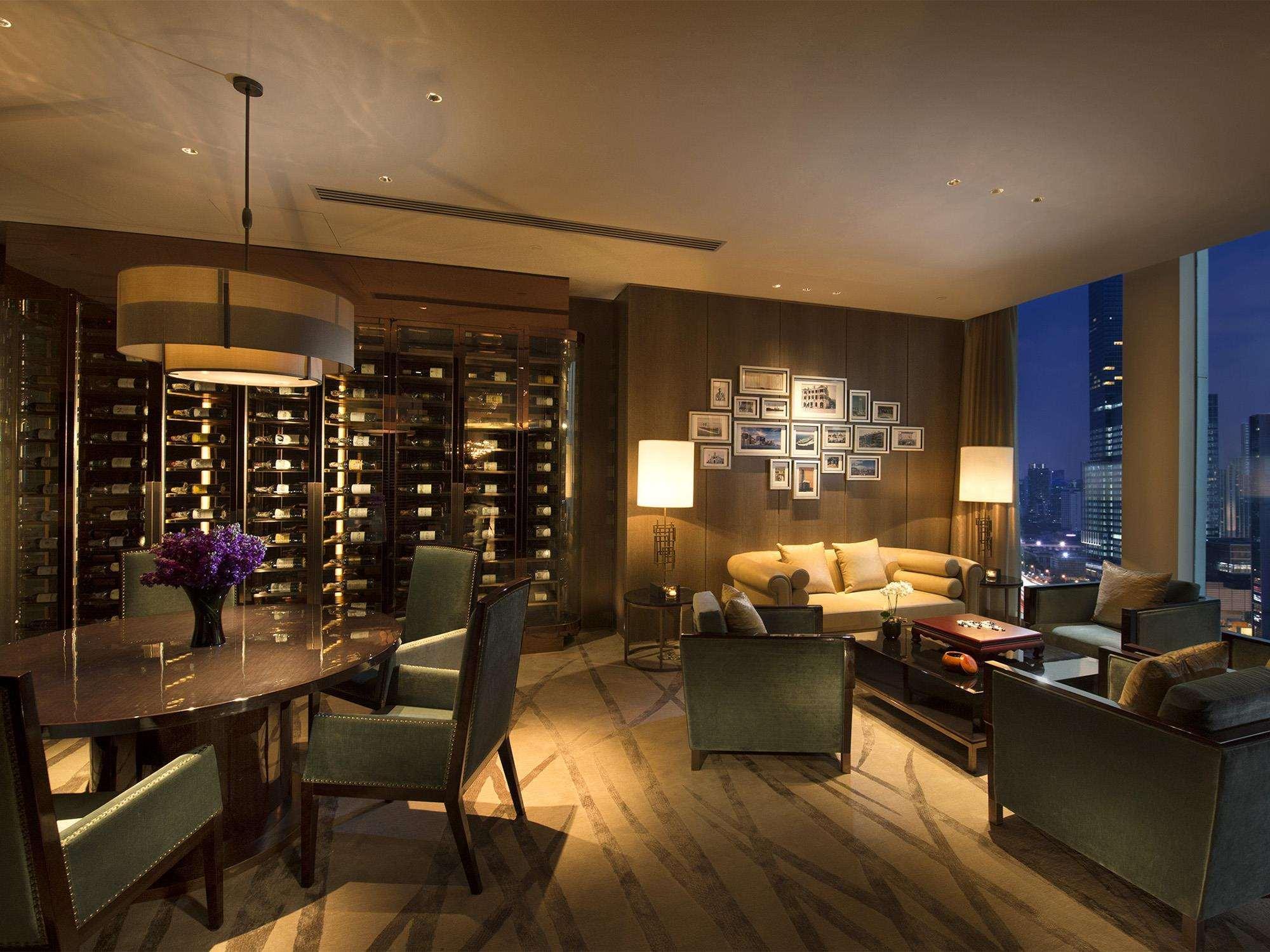 Hotel Conrad By Hilton