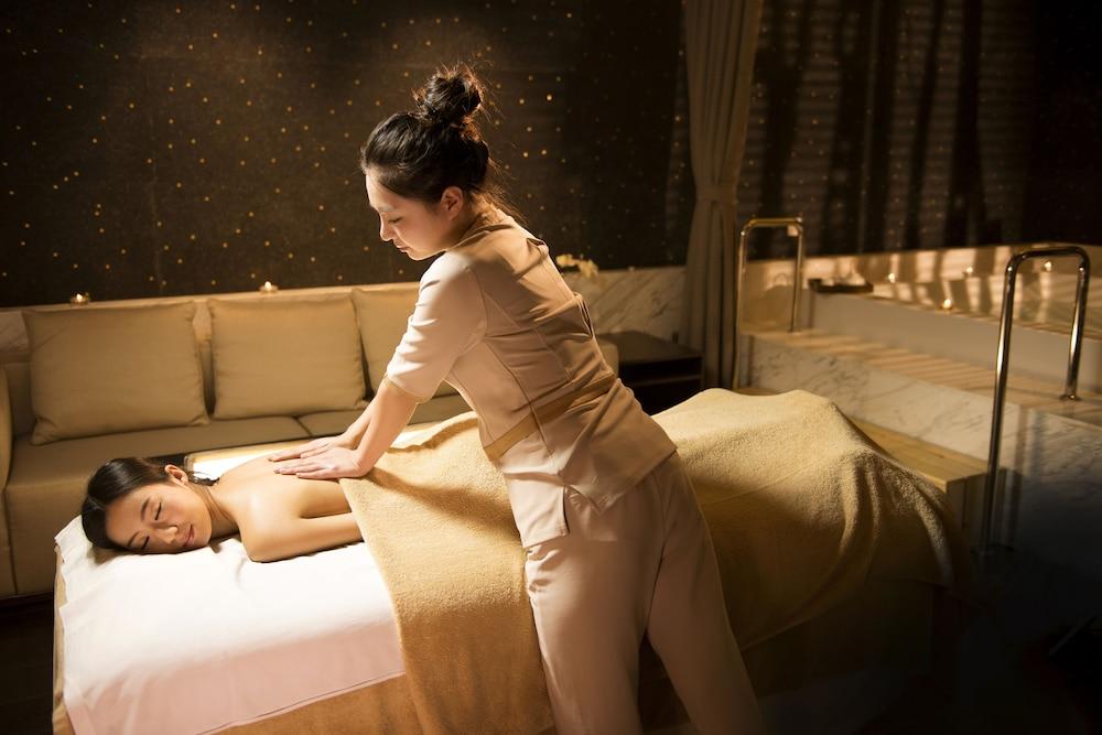 Conrad By Hilton Hotel 5*