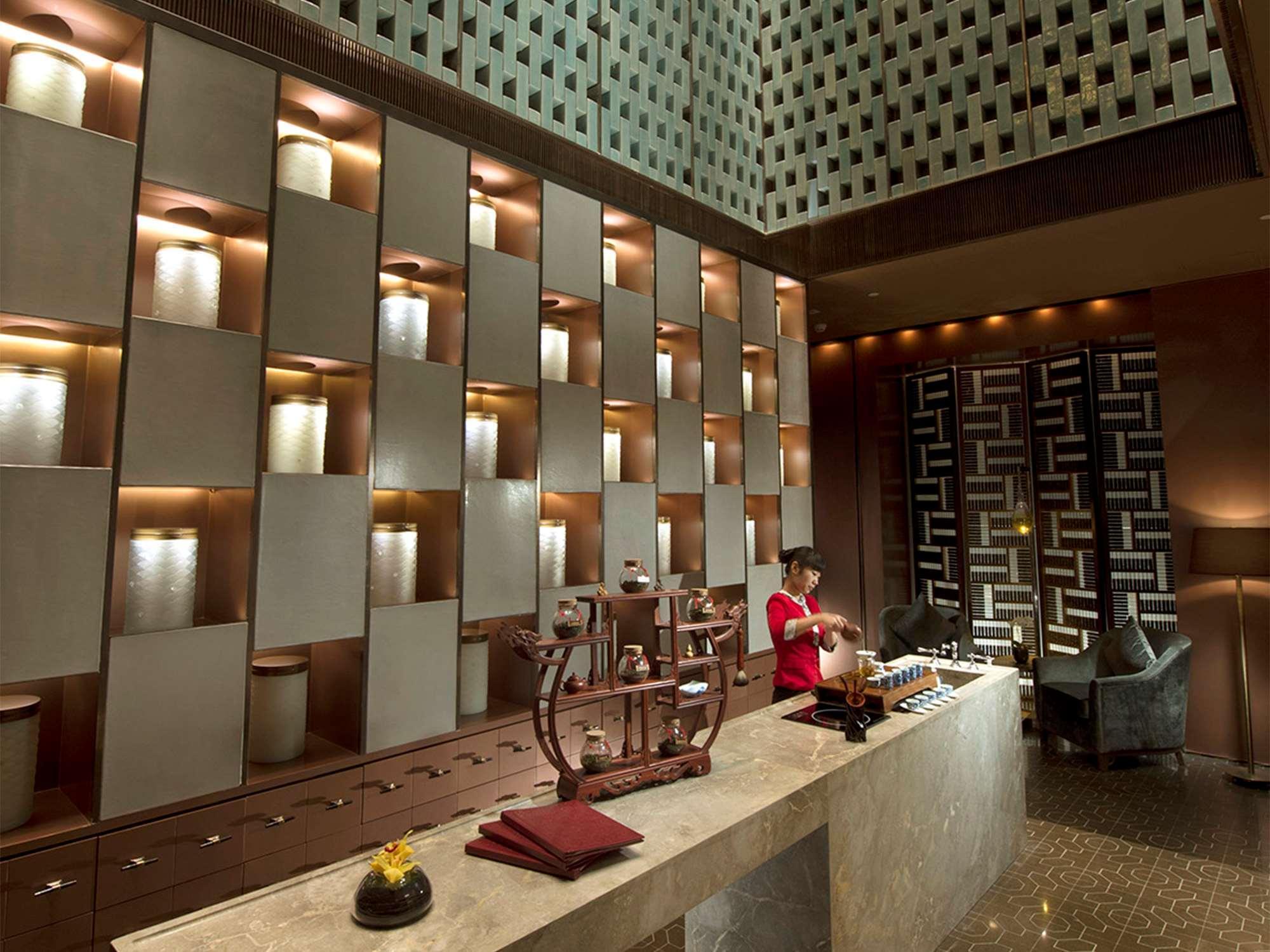 Hotel Conrad By Hilton 5*