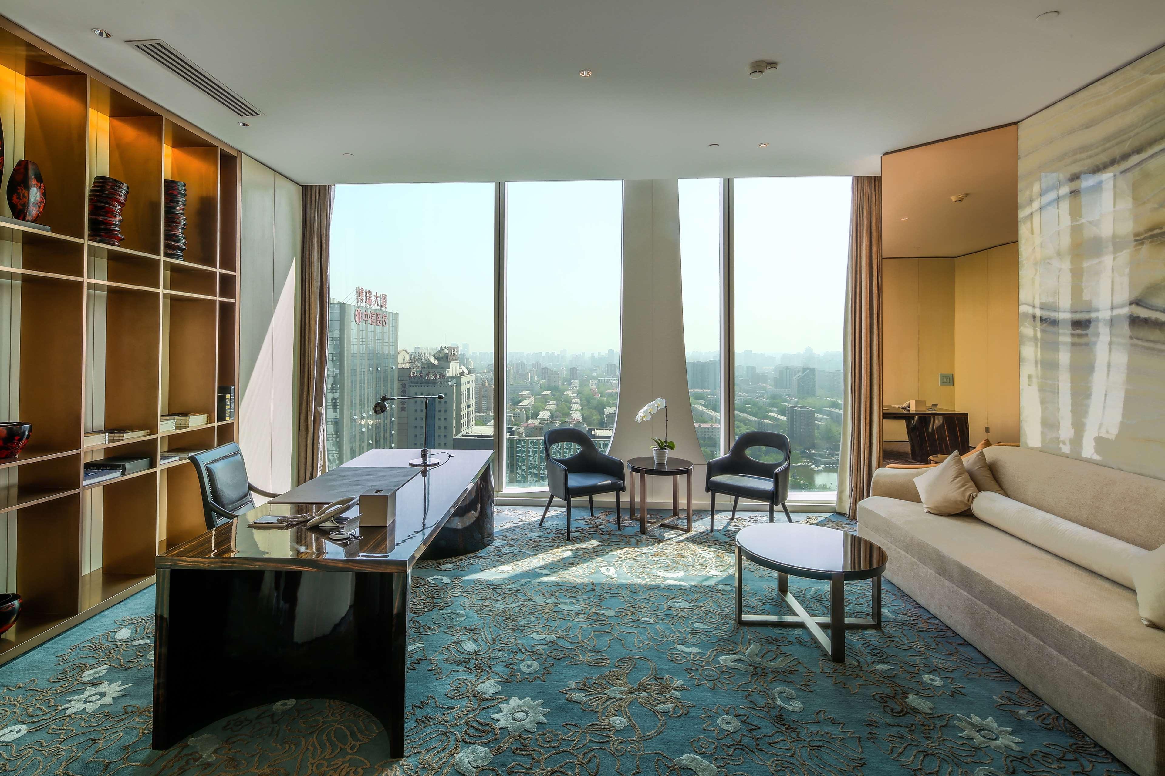 Hotel Conrad By Hilton 5*
