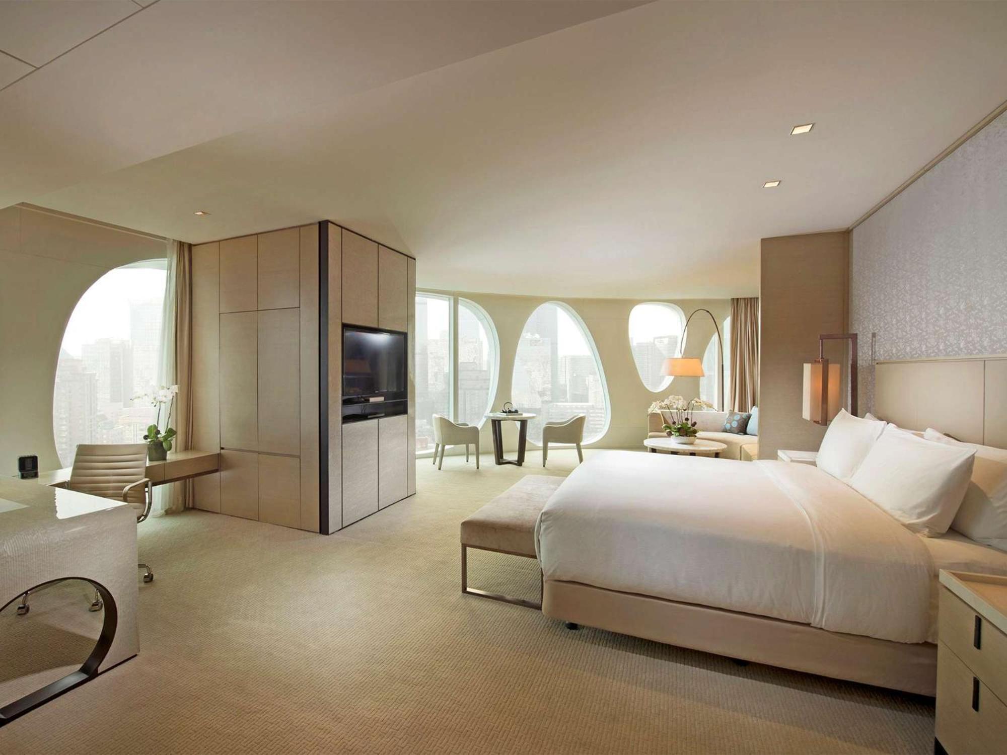 Conrad By Hilton 5*
